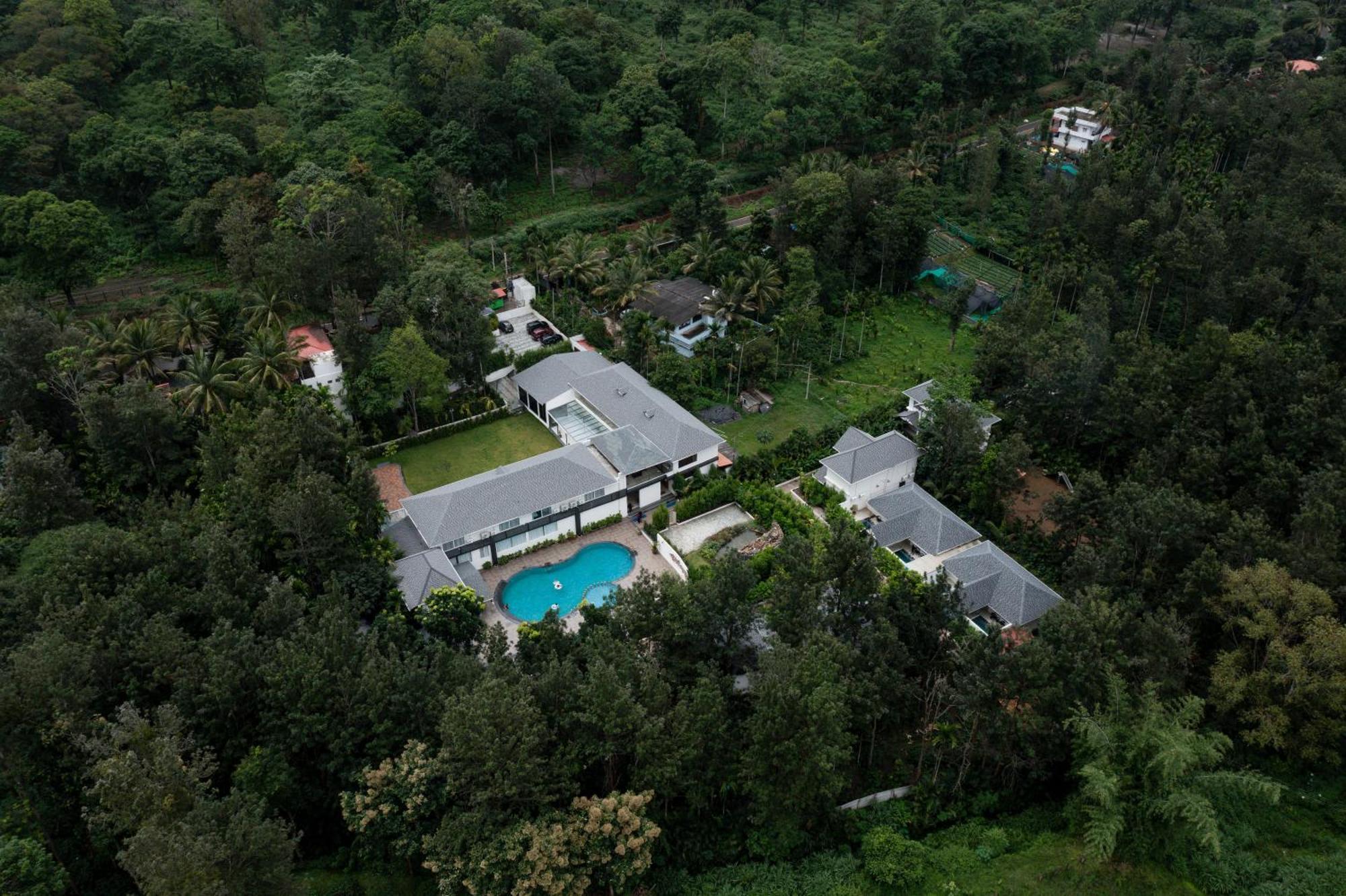 Inventree Aranya Resort & Spa Мадікері Екстер'єр фото